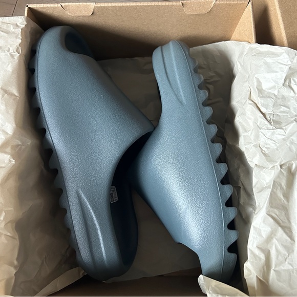 YEEZY YZY - Adidas Slide - Picture 5 of 10